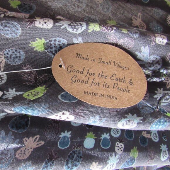 ART STUDIO COMPANY Viscose Wrap Fringed Scarf Large Pineapple Made in India - Picture 5 of 10